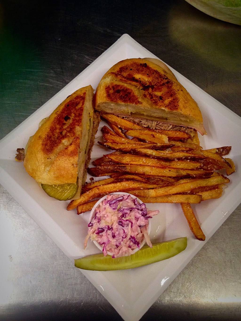 The Avg Pub | restaurant | 3520 W 16th St, Indianapolis, IN 46222, USA | 3179162814 OR +1 317-916-2814