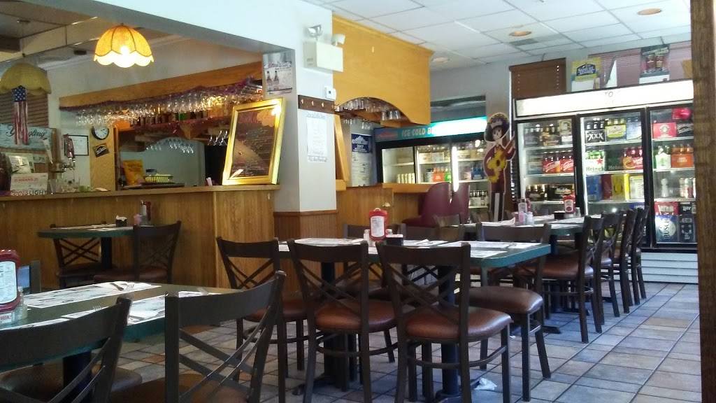 Chestnut Hill Diner | restaurant | RR 209, Brodheadsville, PA 18322, USA | 5709923222 OR +1 570-992-3222