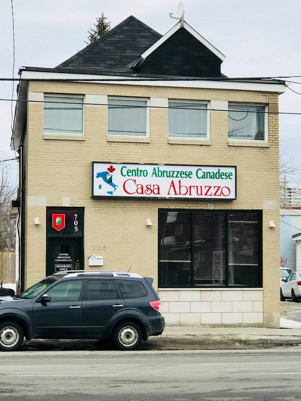 Casa Abruzzo | restaurant | 705 Gladstone Ave, Ottawa, ON K1R 6X2, Canada | 6132309754 OR +1 613-230-9754