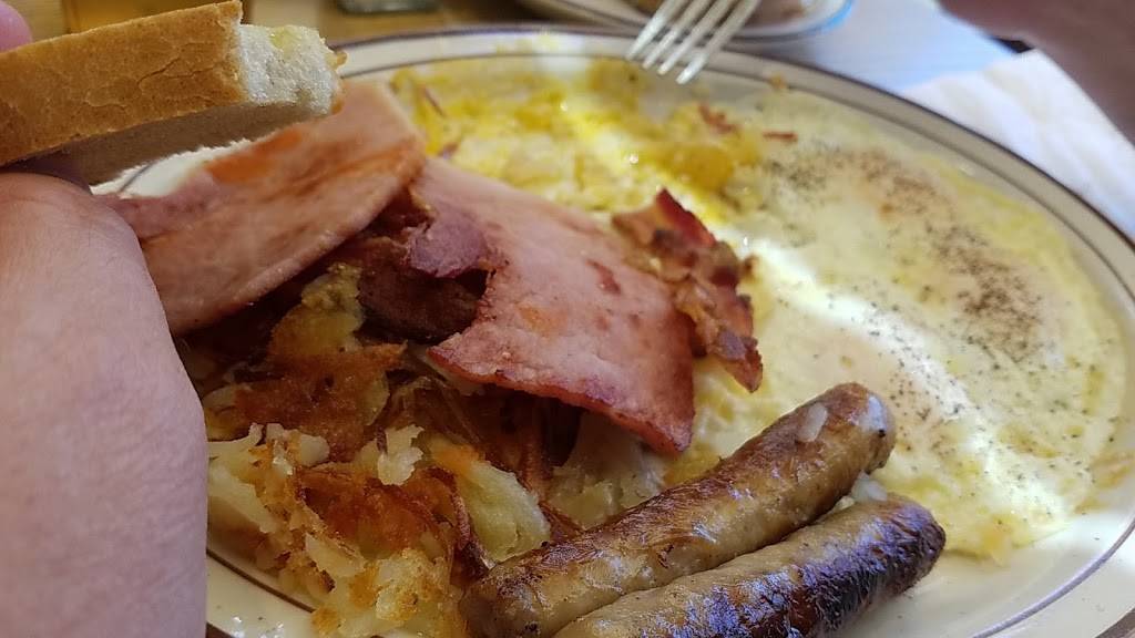 Sams Place | restaurant | 33251 Five Mile Road, Livonia, MI 48154, USA | 7344211012 OR +1 734-421-1012