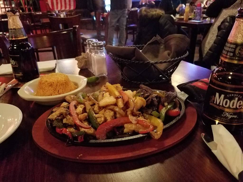 Tavern On La Grange | restaurant | 5403 South La Grange Road, Countryside, IL 60525, USA | 7084697760 OR +1 708-469-7760