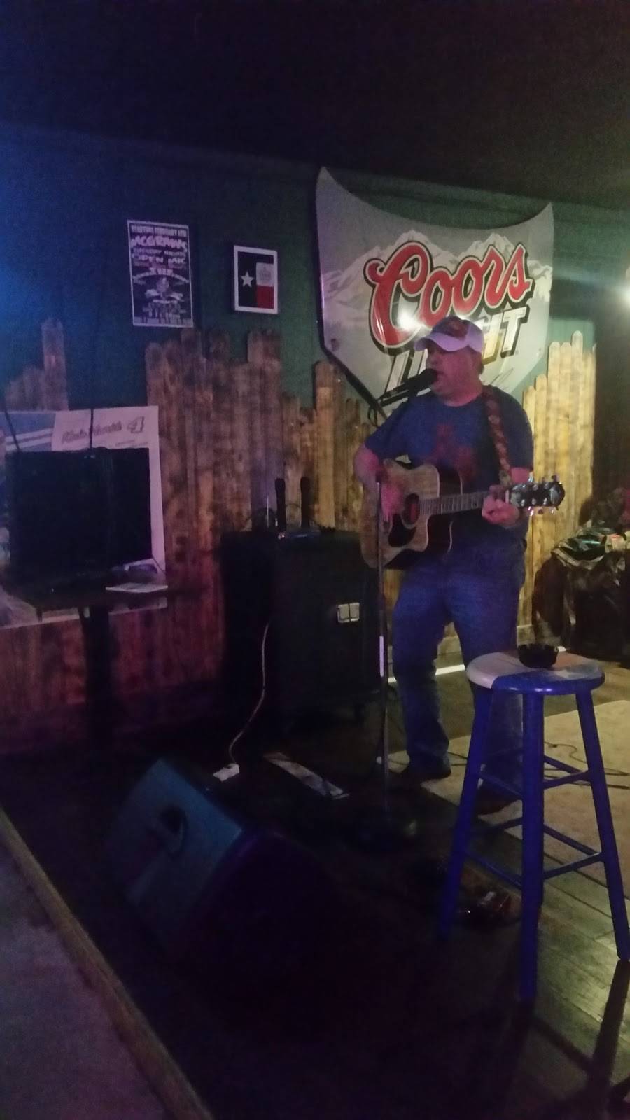 Mcgraws Neighborhood Pub | restaurant | 3321 E Lancaster Ave, Fort Worth, TX 76103, USA | 8175311459 OR +1 817-531-1459