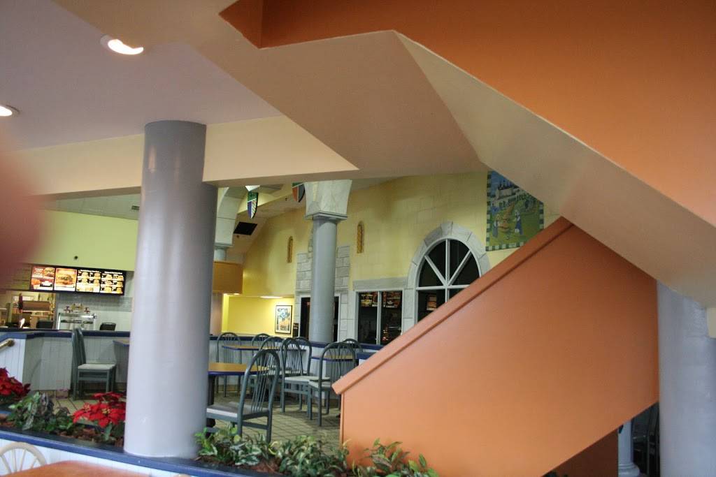 Burger King | restaurant | 825 E Main St, Meriden, CT 06450, USA | 2032351562 OR +1 203-235-1562