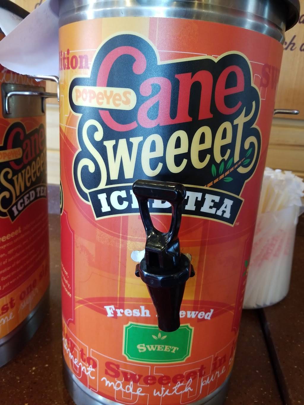 Popeyes Louisiana Kitchen | restaurant | 1211 Eastern Blvd, Essex, MD 21221, USA | 4106872428 OR +1 410-687-2428