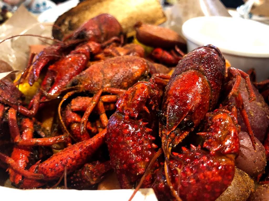 Sea Island Shrimp House | restaurant | 154 Creekside Crossing, New Braunfels, TX 78130, USA | 8303874809 OR +1 830-387-4809