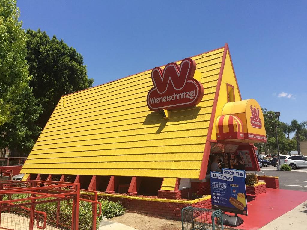 Wienerschnitzel | restaurant | 13317 Whittier Blvd, Whittier, CA 90601, USA | 5626985559 OR +1 562-698-5559