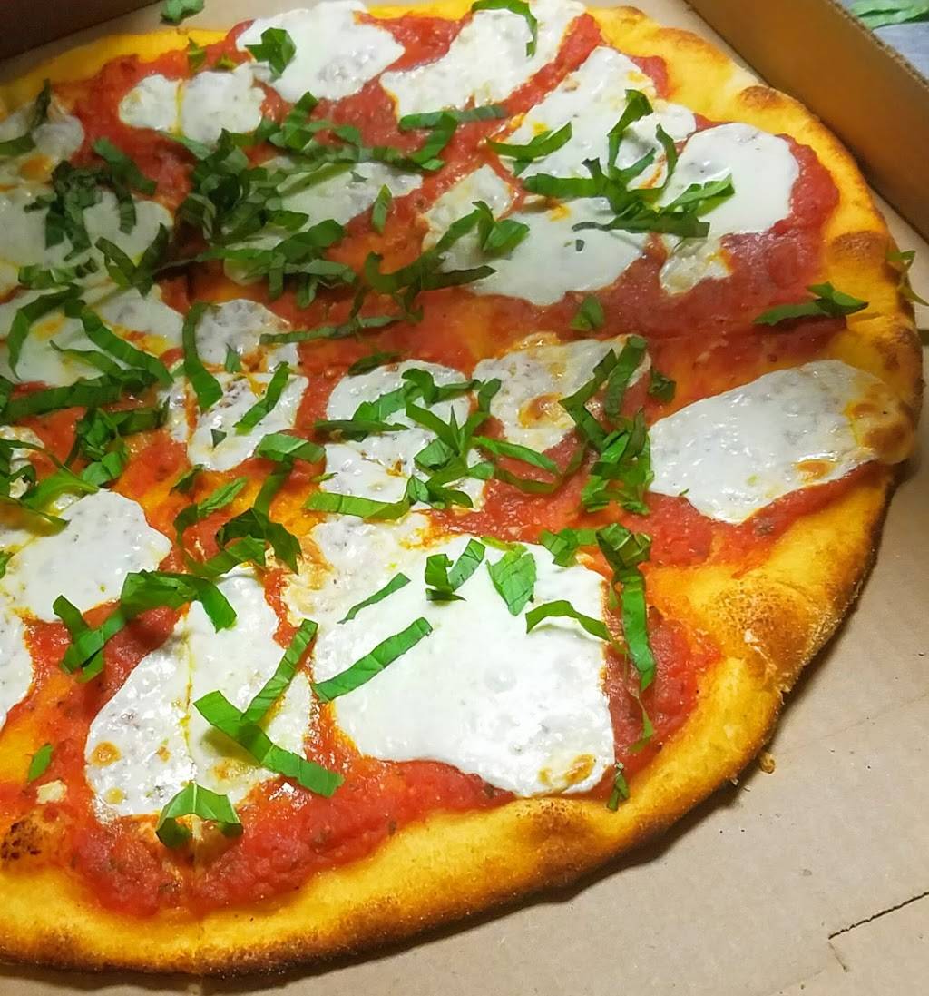 Panini Pizzeria | restaurant | 11 Maple St, Danvers, MA 01923, USA | 9787746200 OR +1 978-774-6200