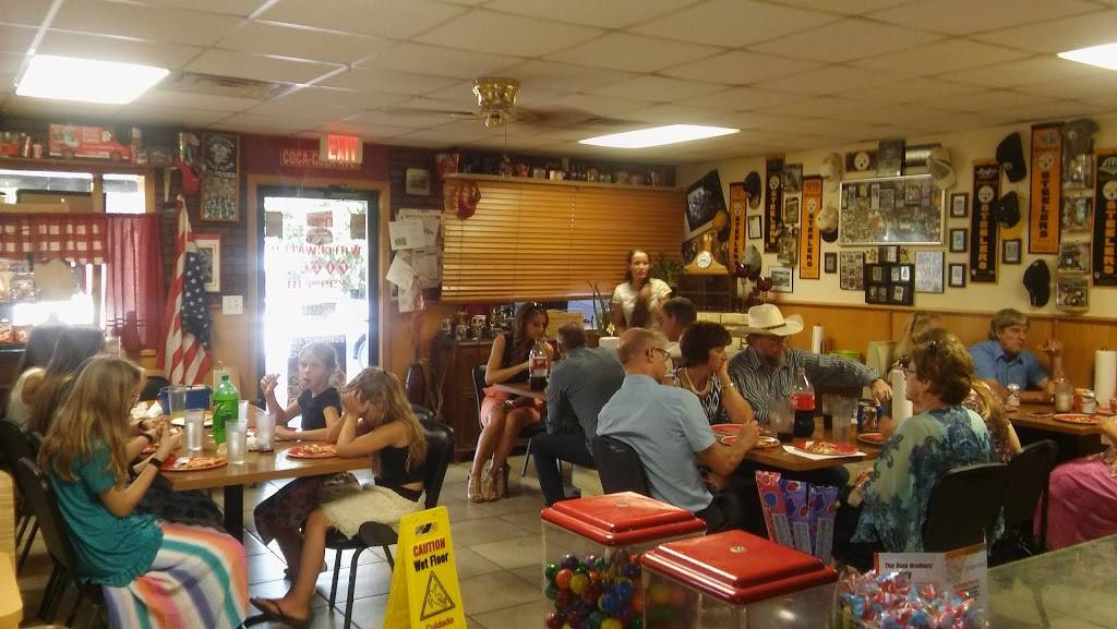 Whitewater Pizza Parlor | restaurant | 209 S Main St, Whitewater, KS 67154, USA | 3167992111 OR +1 316-799-2111