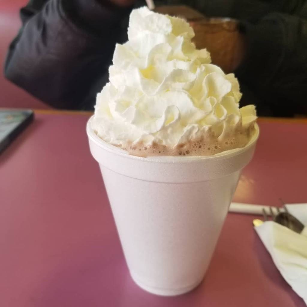 J&J family restaurant | restaurant | 3268 Kensington Ave, Philadelphia, PA 19134, USA | 2154258881 OR +1 215-425-8881