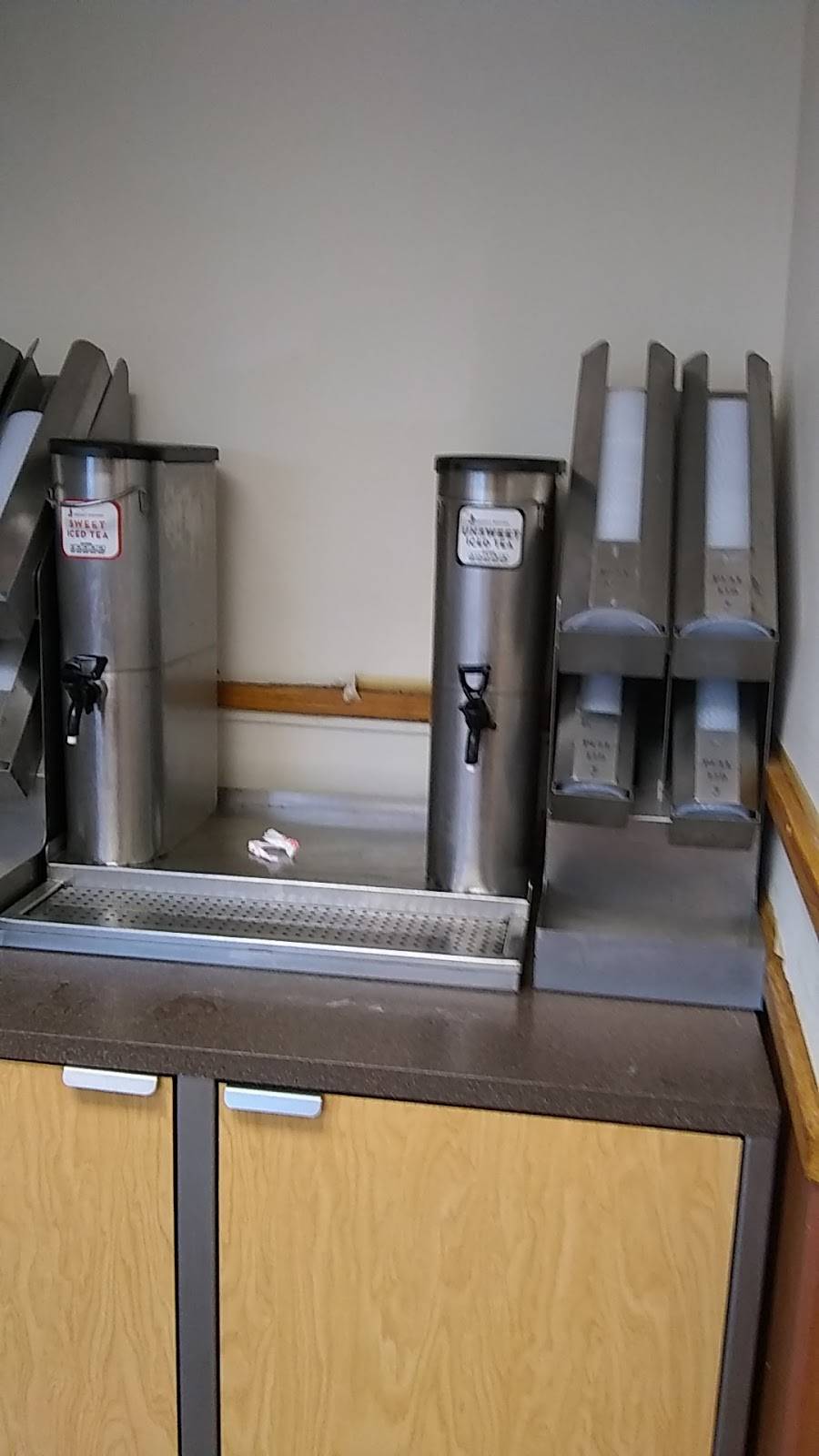 Wendys | restaurant | 1419 Lincoln Hwy, Levittown, PA 19056, USA | 2159498030 OR +1 215-949-8030