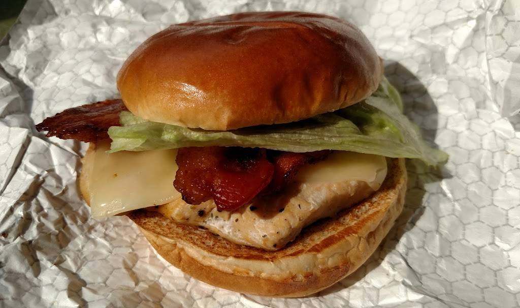 Wendys | restaurant | 3182 Peters Creek Pkwy, Winston-Salem, NC 27127, USA | 3367710120 OR +1 336-771-0120