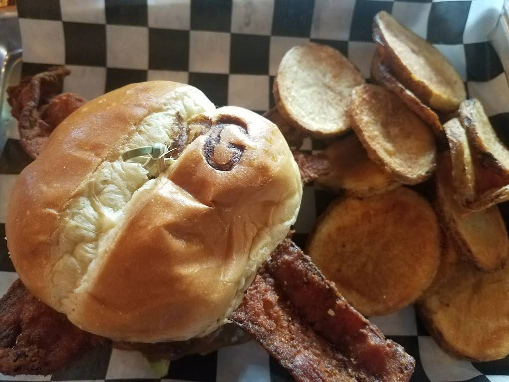 Pouring Glory Growler Fill Station | restaurant | 1001 Bryan Ave, Fort Worth, TX 76104, USA | 6827075441 OR +1 682-707-5441