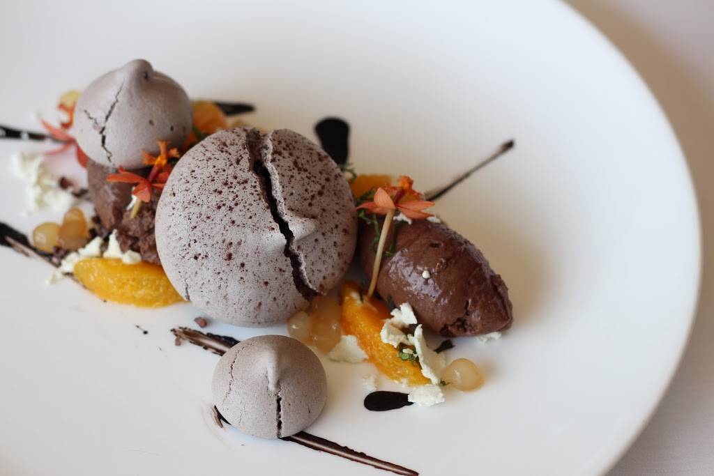 Matthews Restaurant | night club | 2107 Hendricks Ave, Jacksonville, FL 32207, USA | 9043969922 OR +1 904-396-9922