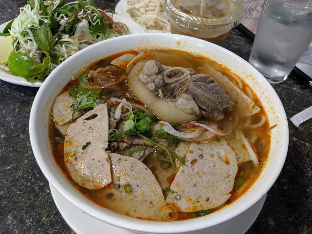 Saigon PHO TEMPO- Fresh Azia kitchen Restaurant. | restaurant | 1996 Cliff Rd E, Burnsville, MN 55337, USA | 9524176823 OR +1 952-417-6823