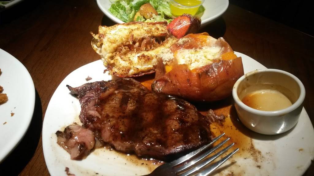 Outback Steakhouse | restaurant | 3000 Meadowbrook Mall Road, Bridgeport, WV 26330, USA | 3048428915 OR +1 304-842-8915