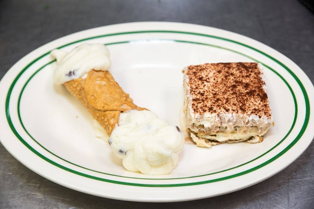 Blue Moon | restaurant | 26 N Park Ave, Rockville Centre, NY 11570, USA | 5167634900 OR +1 516-763-4900