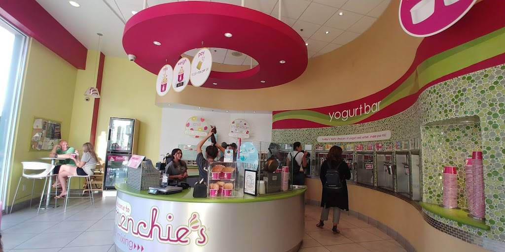 Menchies Frozen Yogurt | bakery | 667 Town Center Dr, Oxnard, CA 93036, USA | 8052781153 OR +1 805-278-1153