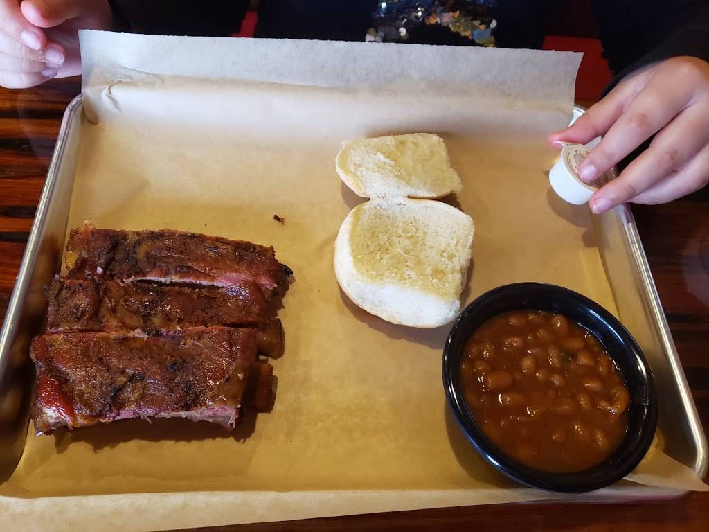 Tubbys Q and Smokehouse | restaurant | 5740 7th St, Zephyrhills, FL 33542, USA | 8137886500 OR +1 813-788-6500