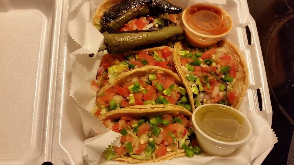 Los Tacos | restaurant | 131 W Sunset Dr, Waukesha, WI 53189, USA | 2628753556 OR +1 262-875-3556