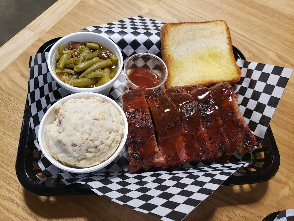 Smokin’ J’s BBQ | restaurant | 102 Broadway St, Minden, LA 71055, USA | 3186399570 OR +1 318-639-9570