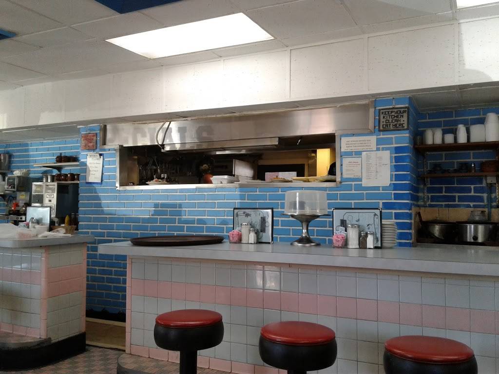 Gulfport Family Restaurant | restaurant | 2025 49th St S, Gulfport, FL 33707, USA | 7273212628 OR +1 727-321-2628