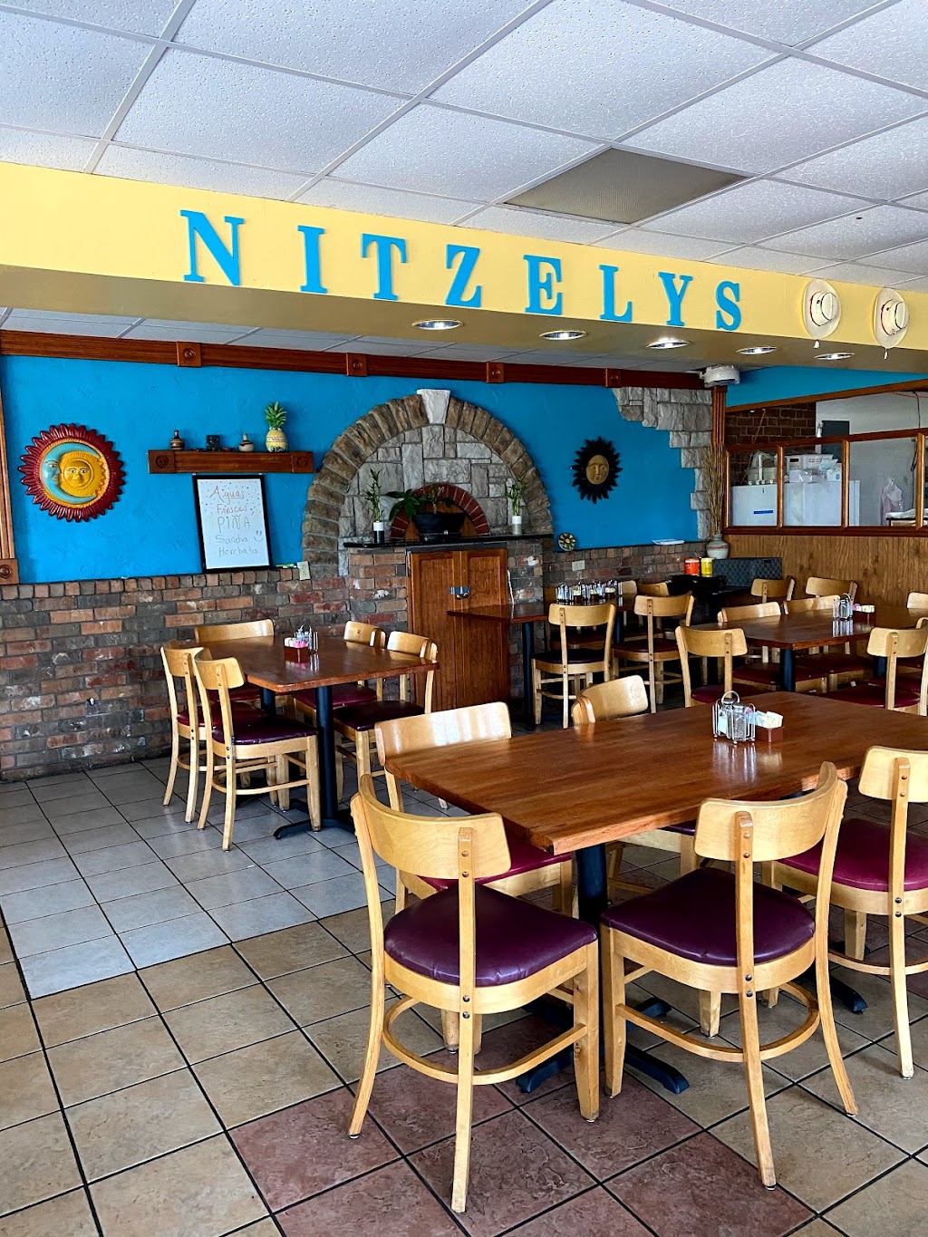 Nitzelys Mexican Food | restaurant | 466 Frankie Matthew Dr, Waldron, AR 72958, USA | 4792278236 OR +1 479-227-8236