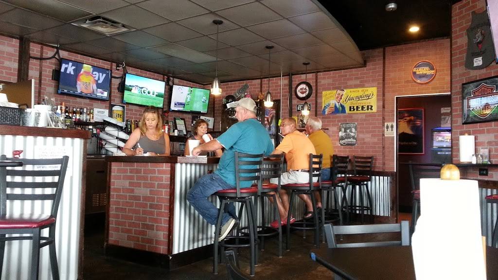 The Wild Hawg | restaurant | 4141 US Highway 27 North, Sebring, FL 33870, USA | 8634515590 OR +1 863-451-5590