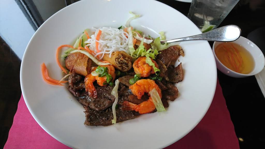 Viet Flavor | restaurant | 10278 Bristow Center Dr, Bristow, VA 20136, USA | 7037432542 OR +1 703-743-2542