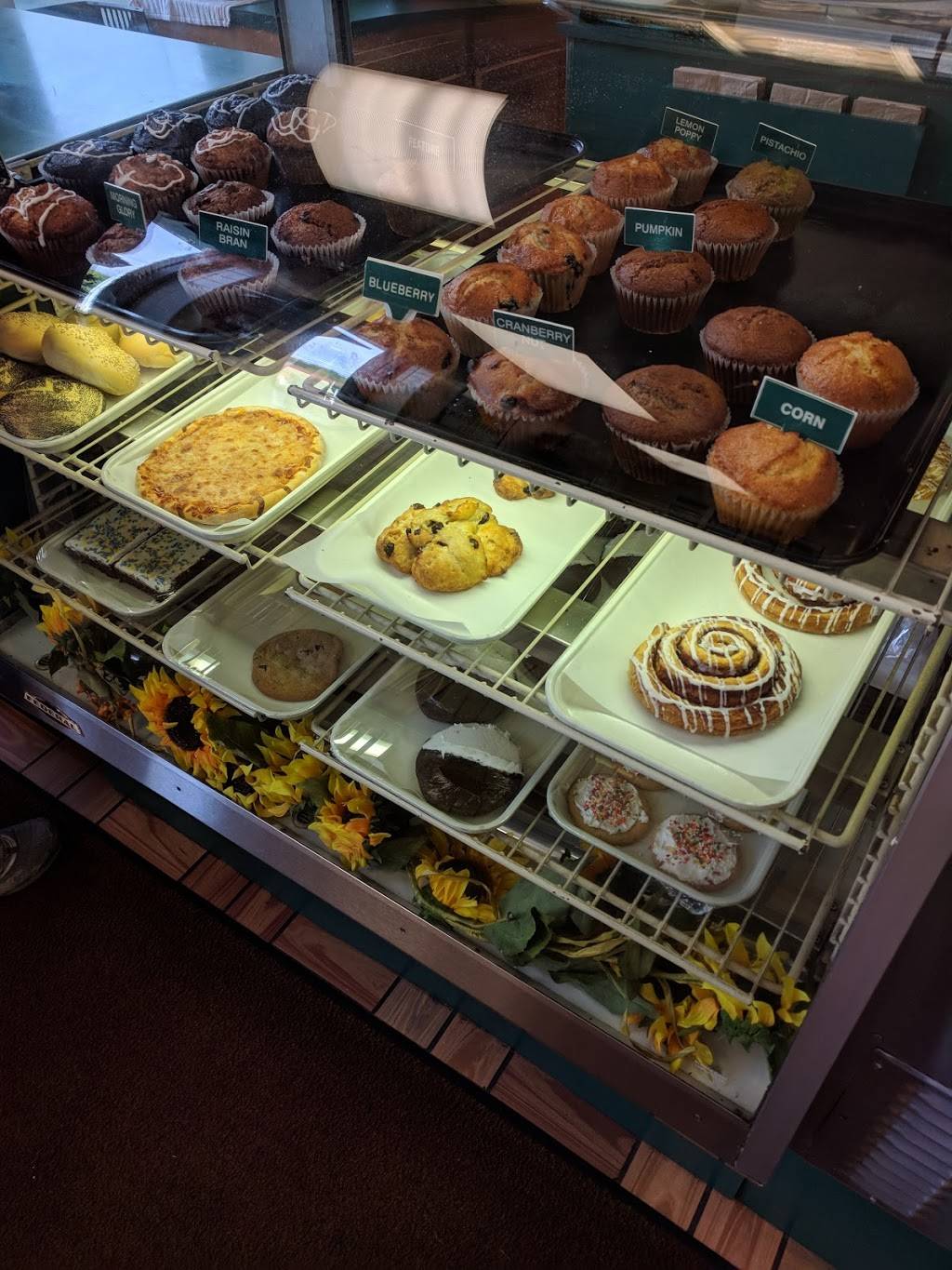 Best Bagels in Town | restaurant | 526 Hooper Rd, Endicott, NY 13760, USA | 6077481171 OR +1 607-748-1171