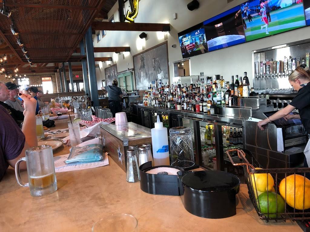 Elm Fork Taphouse | restaurant | 1221 Turbeville Rd, Hickory Creek, TX 75065, USA | 9402797100 OR +1 940-279-7100