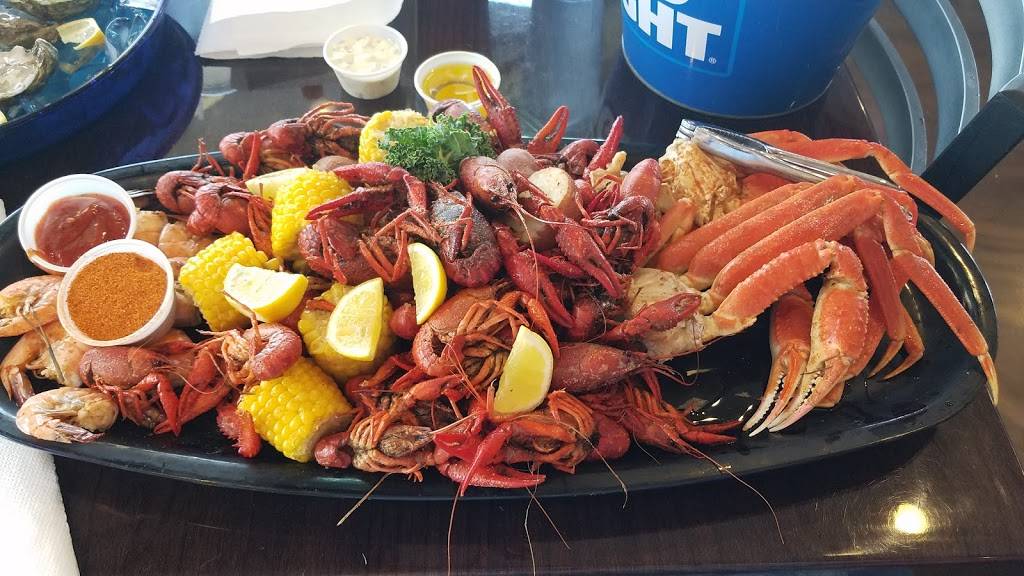 Wolfies Restaurant | restaurant | 14954 Old Hwy 105 W, Montgomery, TX 77356, USA | 9365888200 OR +1 936-588-8200