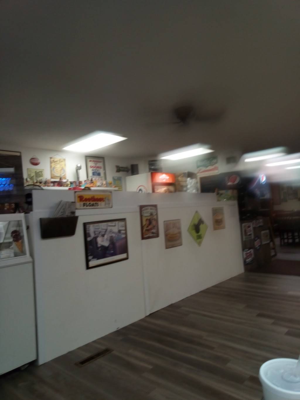 Mr Diggity | restaurant | 2904 Grand Central Ave, Vienna, WV 26105, USA | 3042953320 OR +1 304-295-3320