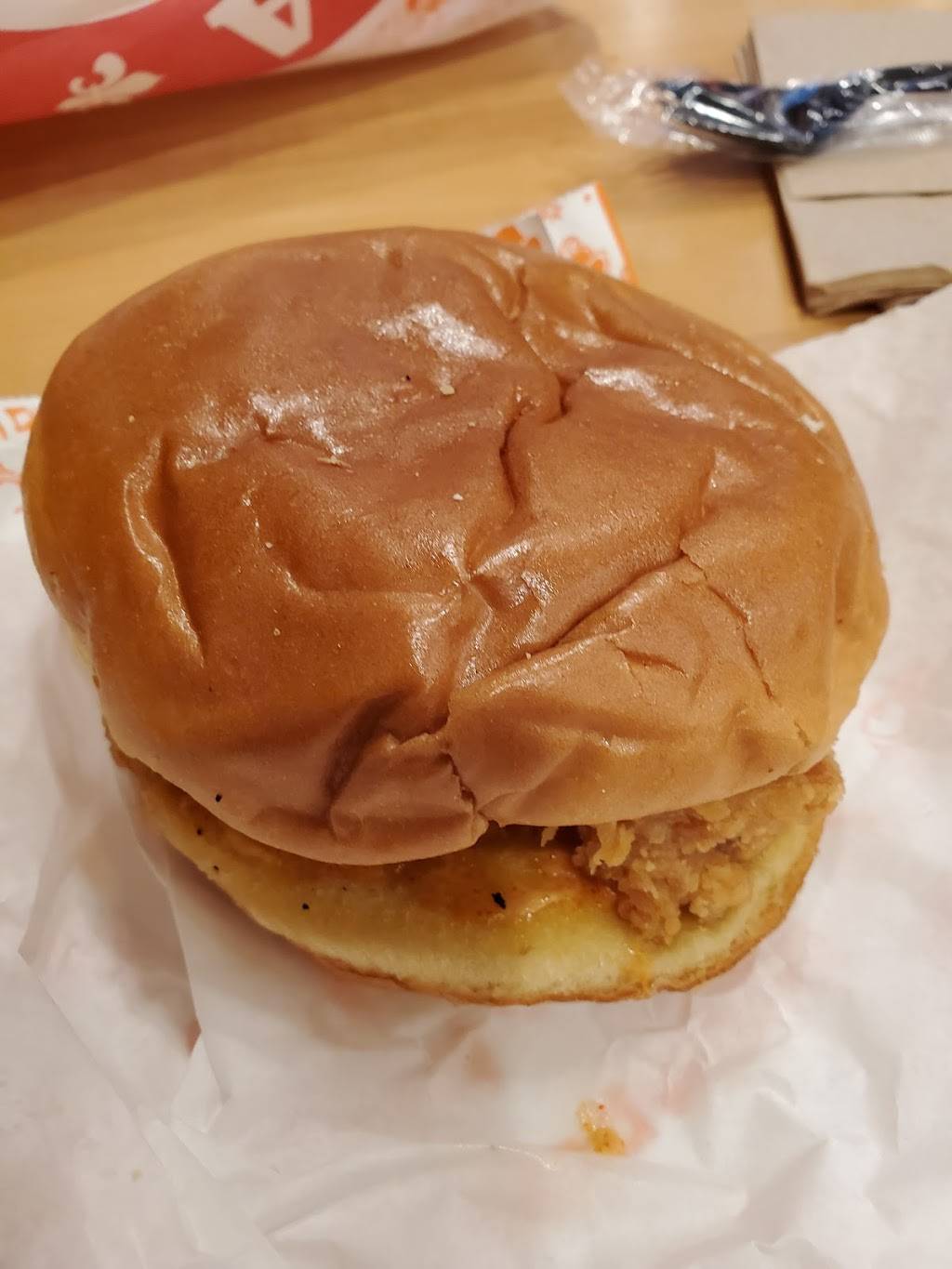 Popeyes Louisiana Kitchen | restaurant | 2122 E Colfax Ave, Denver, CO 80206, USA | 3033551505 OR +1 303-355-1505