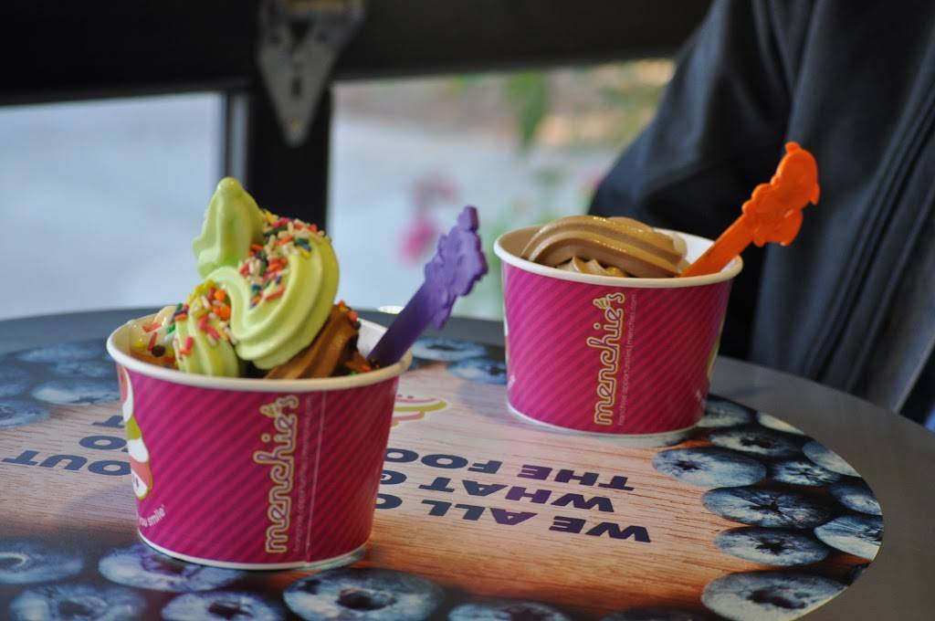 Menchies Frozen Yogurt | bakery | 2101 Queen Anne Ave N #104, Seattle, WA 98109, USA | 2062161650 OR +1 206-216-1650