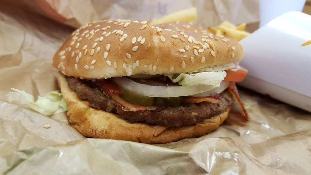 Taco Bell | meal takeaway | 1884 3rd Ave, New York, NY 10029, USA | 6466843200 OR +1 646-684-3200