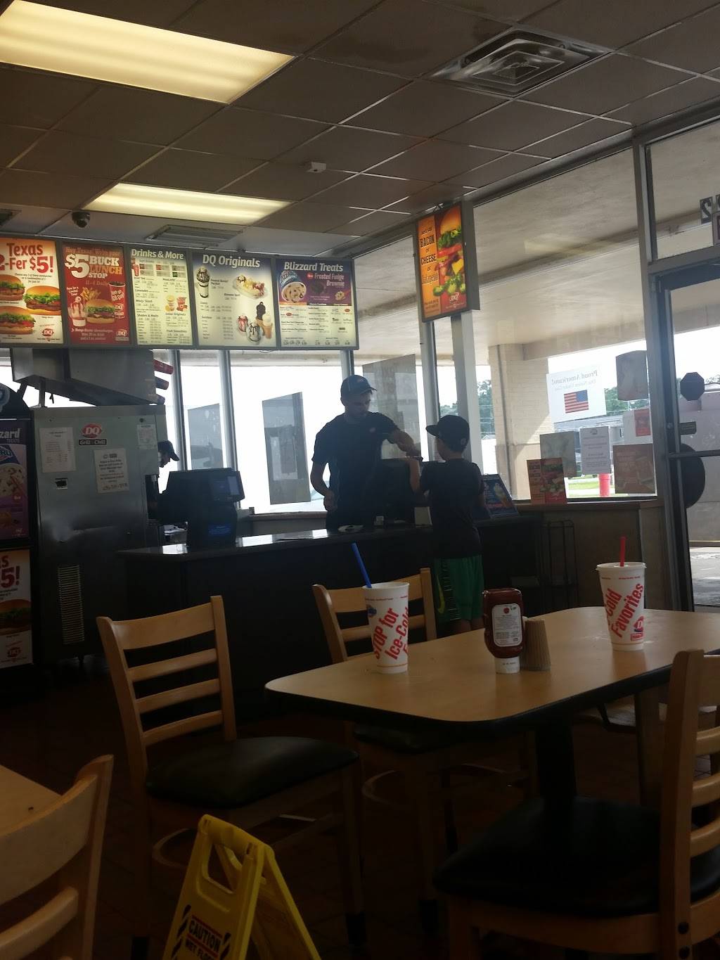 Dairy Queen Restaurant | restaurant | 24022 E Lake Houston Pkwy, Huffman, TX 77336, USA | 2813243981 OR +1 281-324-3981