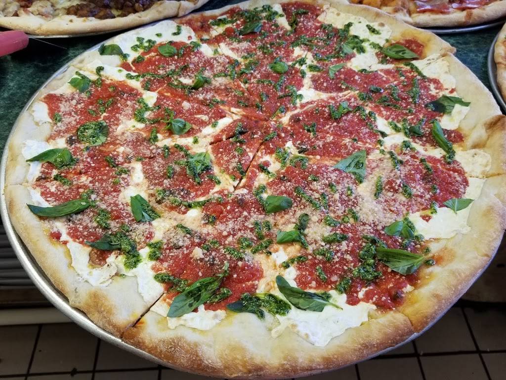 Lamici Pizza & Pasta | restaurant | 16053 Rockaway Blvd, Jamaica, NY 11434, USA | 7189786300 OR +1 718-978-6300