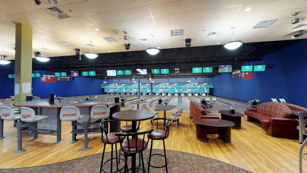 Glo-Bowl Fun Center | restaurant | 101 Franks Rd, Marengo, IL 60152, USA | 8155682695 OR +1 815-568-2695