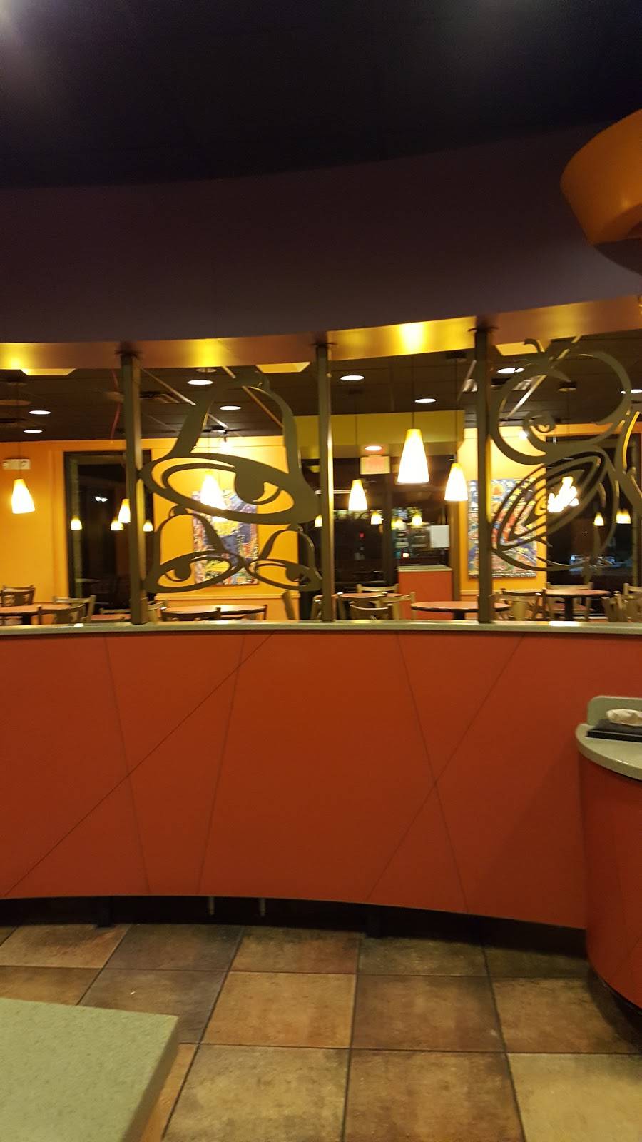 Taco Bell | meal takeaway | 25 S Rancho Rd, Thousand Oaks, CA 91360, USA | 8054951709 OR +1 805-495-1709