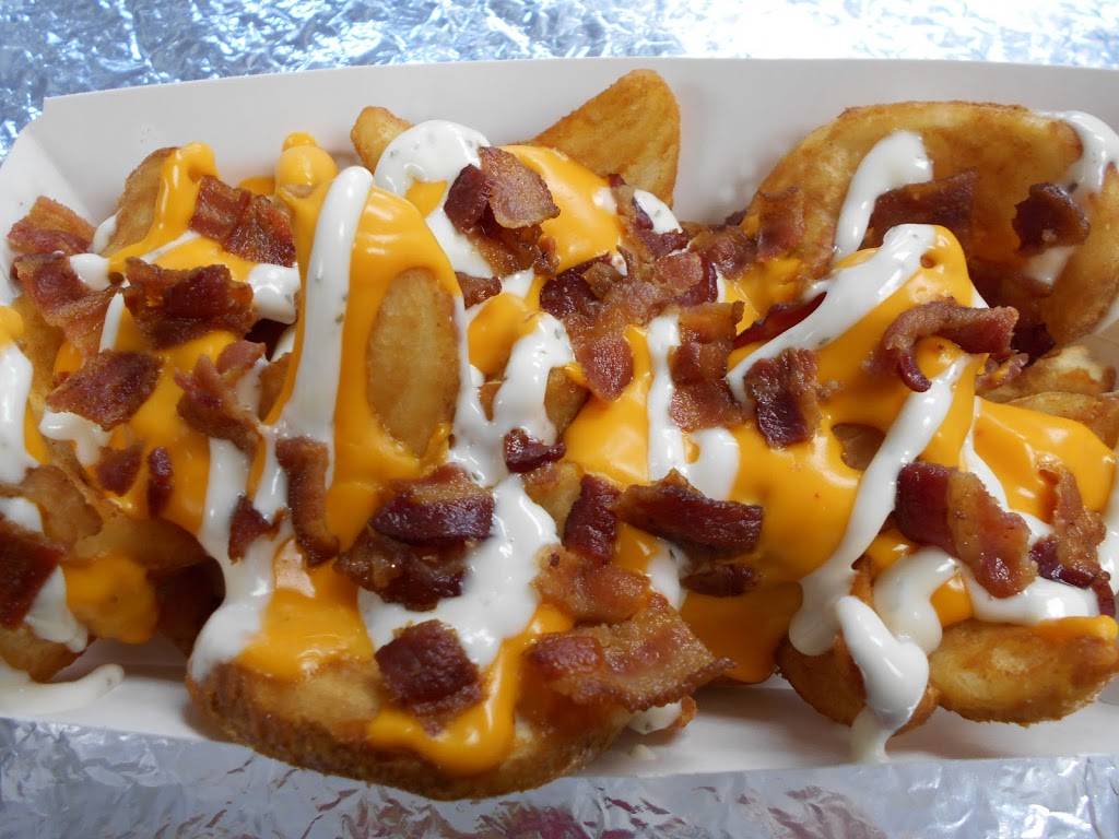 Burger 81 | restaurant | 3900 Wilder Rd, Bay City, MI 48706, USA | 9896861690 OR +1 989-686-1690