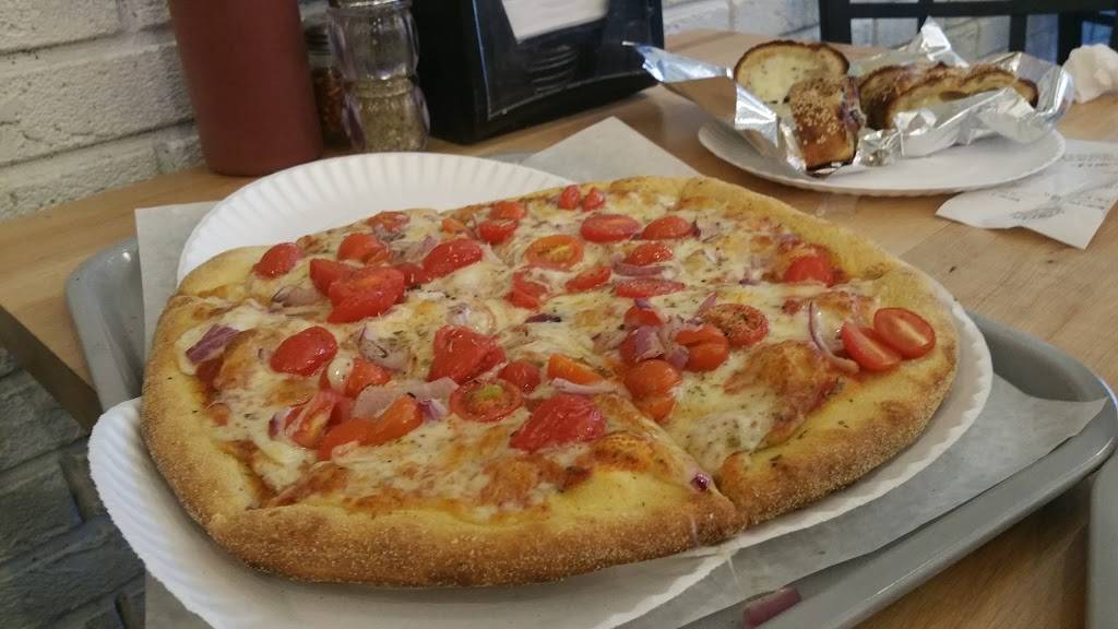 Slice N Spice | restaurant | 306 Saddle River Rd, Airmont, NY 10952, USA | 8454149050 OR +1 845-414-9050