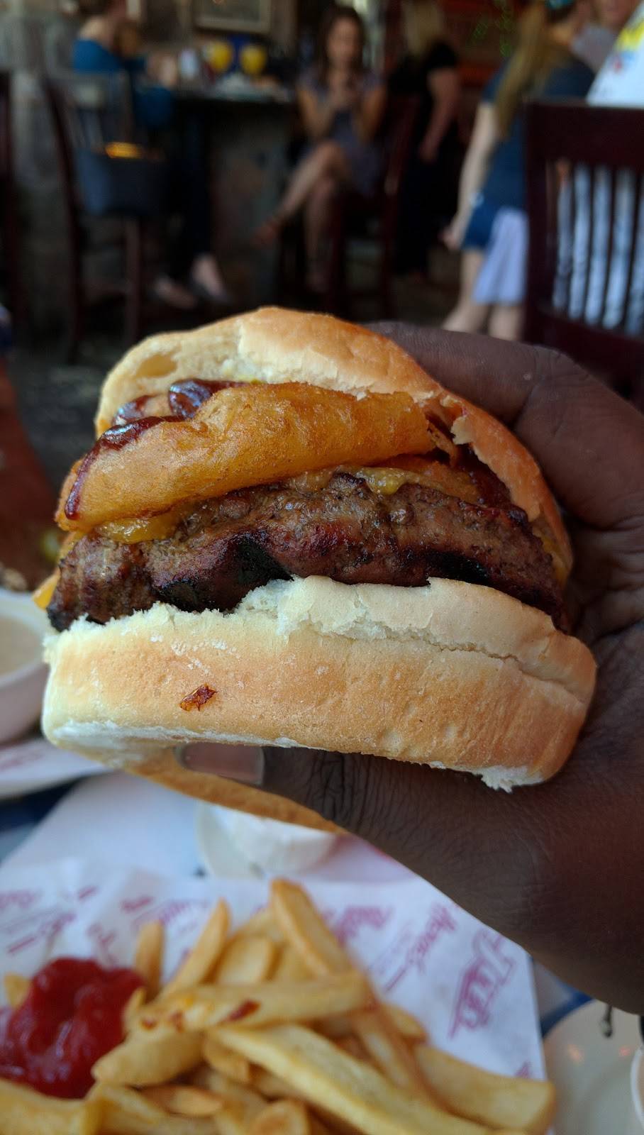 Roscoes Famous Deli | restaurant | 14700 Pipeline Ave, Chino Hills, CA 91709, USA | 9095973304 OR +1 909-597-3304