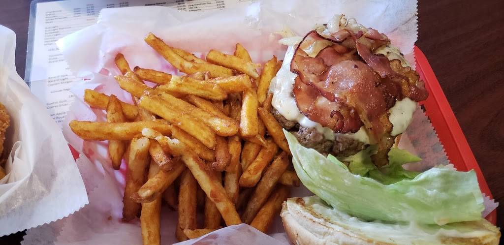 Lisa Bar And Grill | restaurant | 107 Chowan Dr, Portsmouth, VA 23701, USA | 7579982991 OR +1 757-998-2991