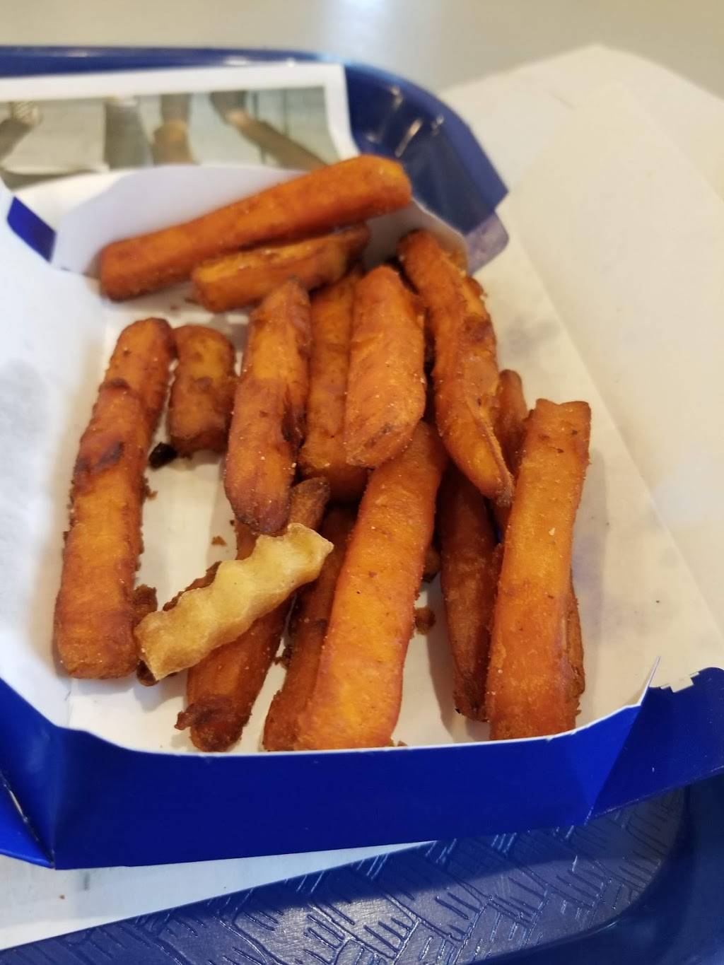White Castle | restaurant | 806 S Broadway, St. Louis, MO 63102, USA | 3142418795 OR +1 314-241-8795