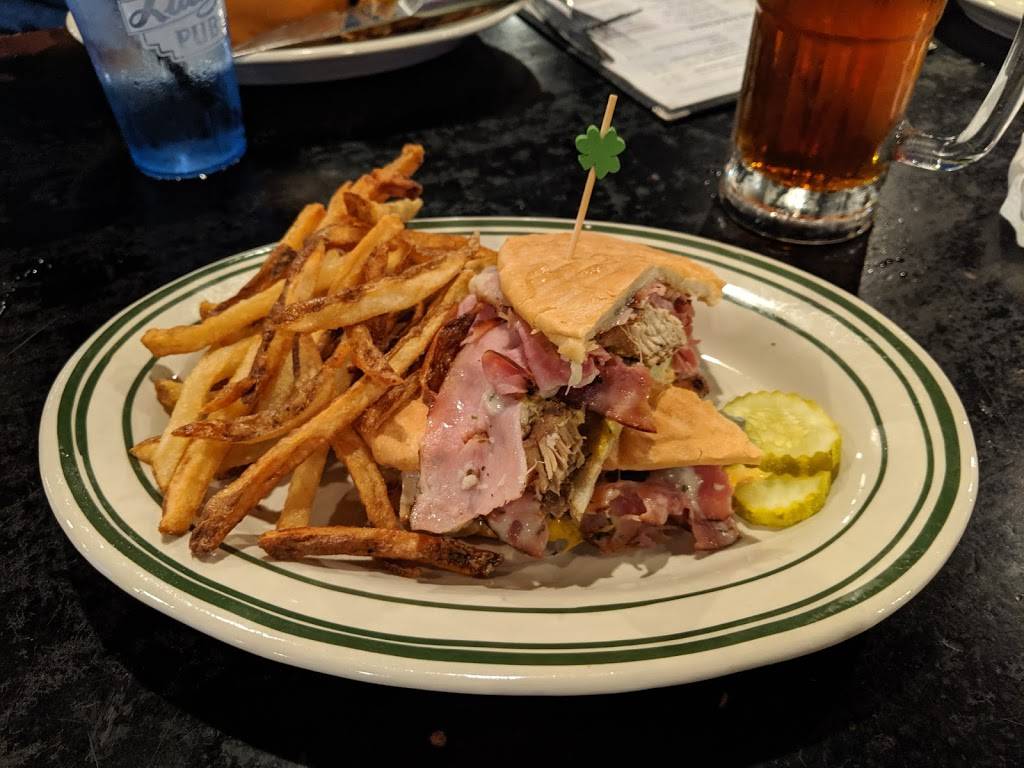 Luckys 13 Pub | restaurant | 1800 American Blvd W, Bloomington, MN 55431, USA | 9524052213 OR +1 952-405-2213