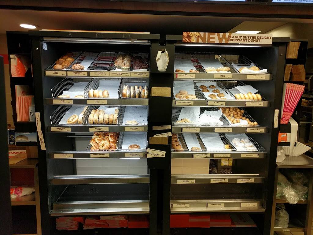 Dunkin | bakery | 721 Route 95 South, Madison, CT 06443, USA | 2039977148 OR +1 203-997-7148