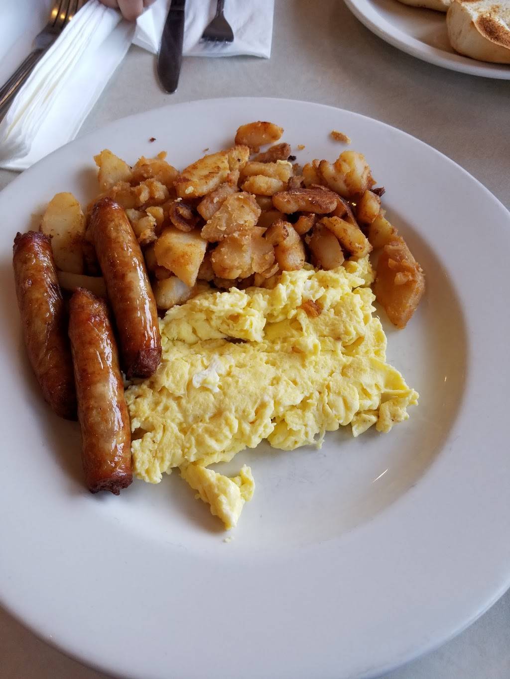 Star Diner | restaurant | 495 E Old Country Rd, Hicksville, NY 11801, USA | 5169333777 OR +1 516-933-3777