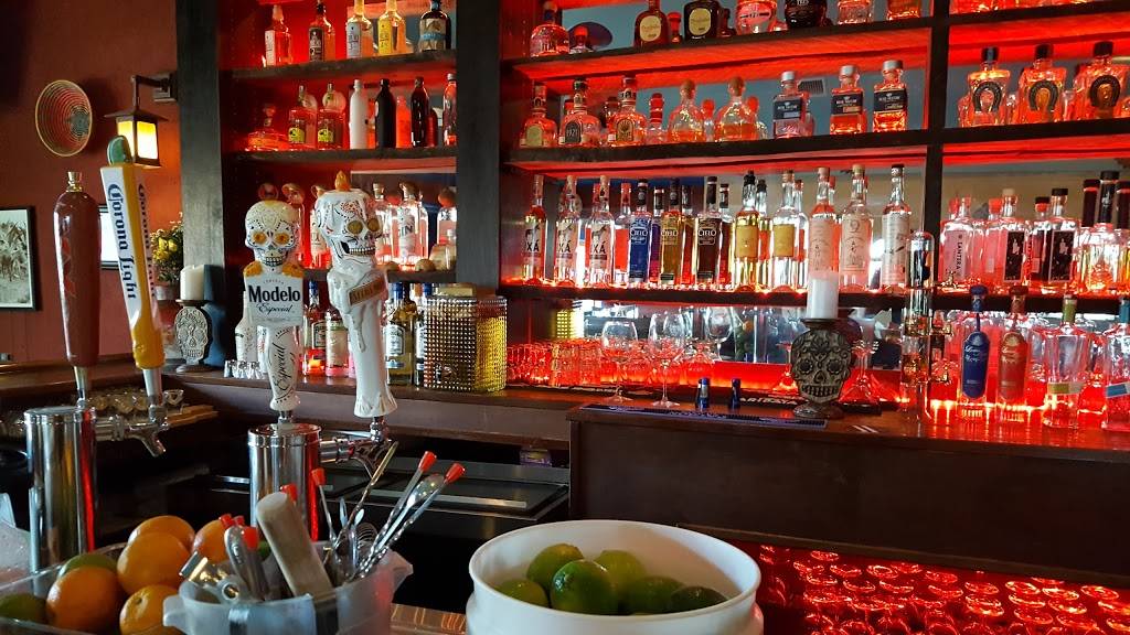 Viva La Vida Spanish And Mexican Restaurant | restaurant | 1611 County Rd 85, Oakdale, NY 11769, USA | 6315892300 OR +1 631-589-2300