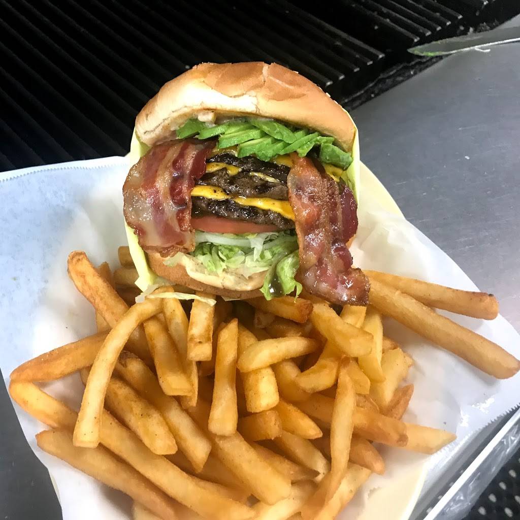 Riverwalk burgers and grill | restaurant | 3812 Pierce St, Riverside, CA 92503, USA | 9513530919 OR +1 951-353-0919