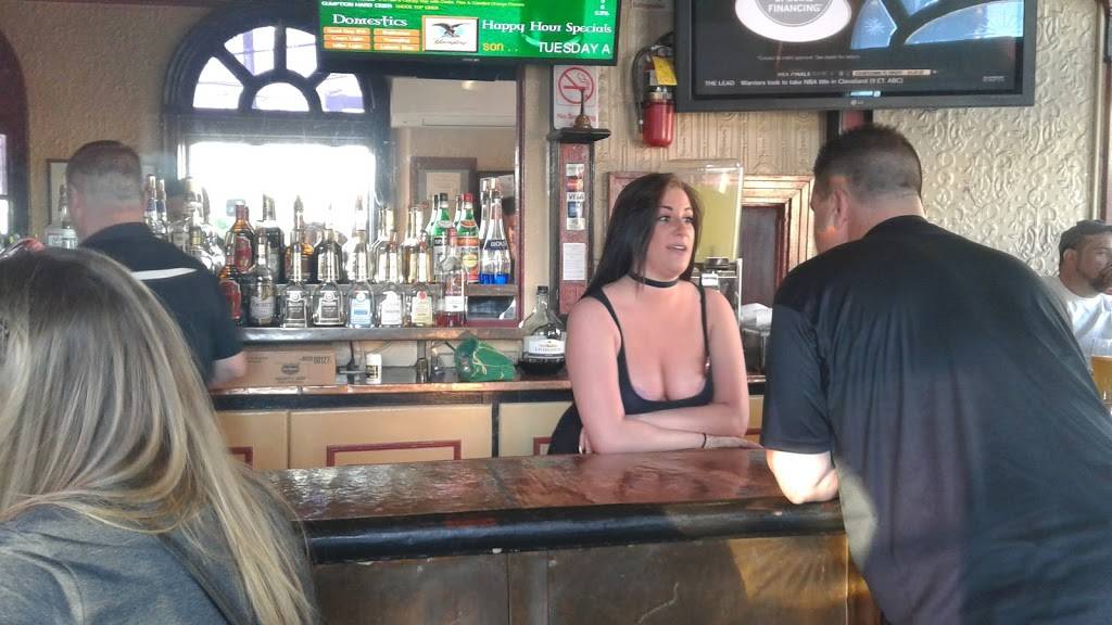 Currans Irish Inn | restaurant | 6900 State Rd, Philadelphia, PA 19135, USA | 2153328892 OR +1 215-332-8892